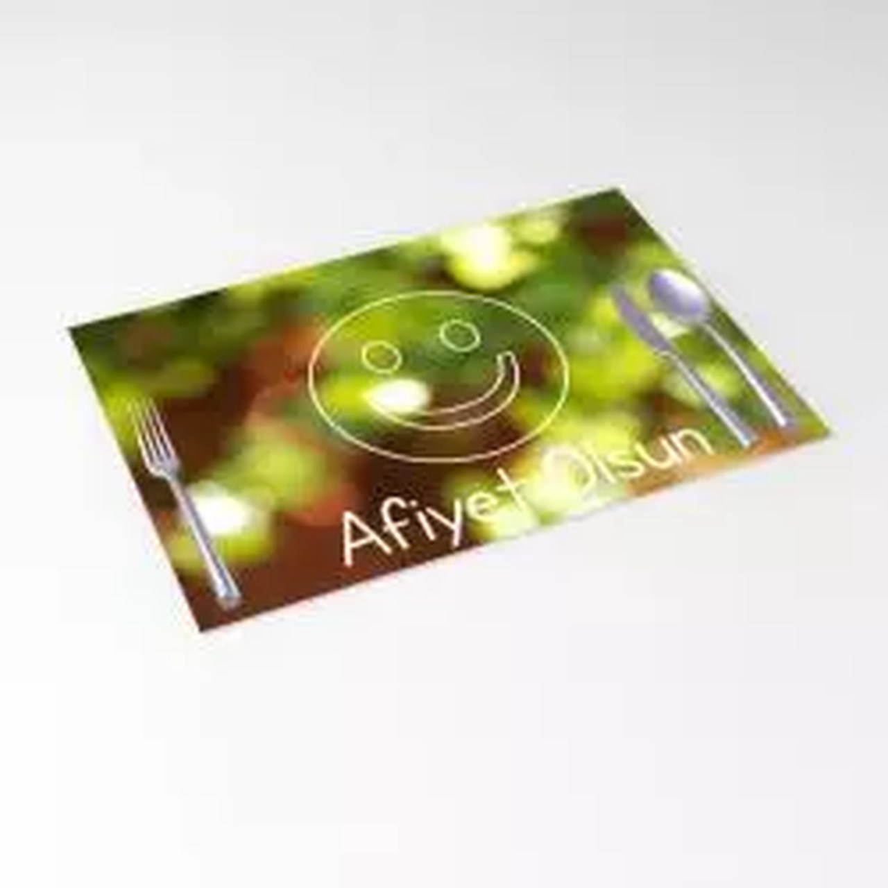 üzerinde gülen yüz ve afiyet olsun yazısı bulunan kahverengi yeşil renklerinde amerikan servis