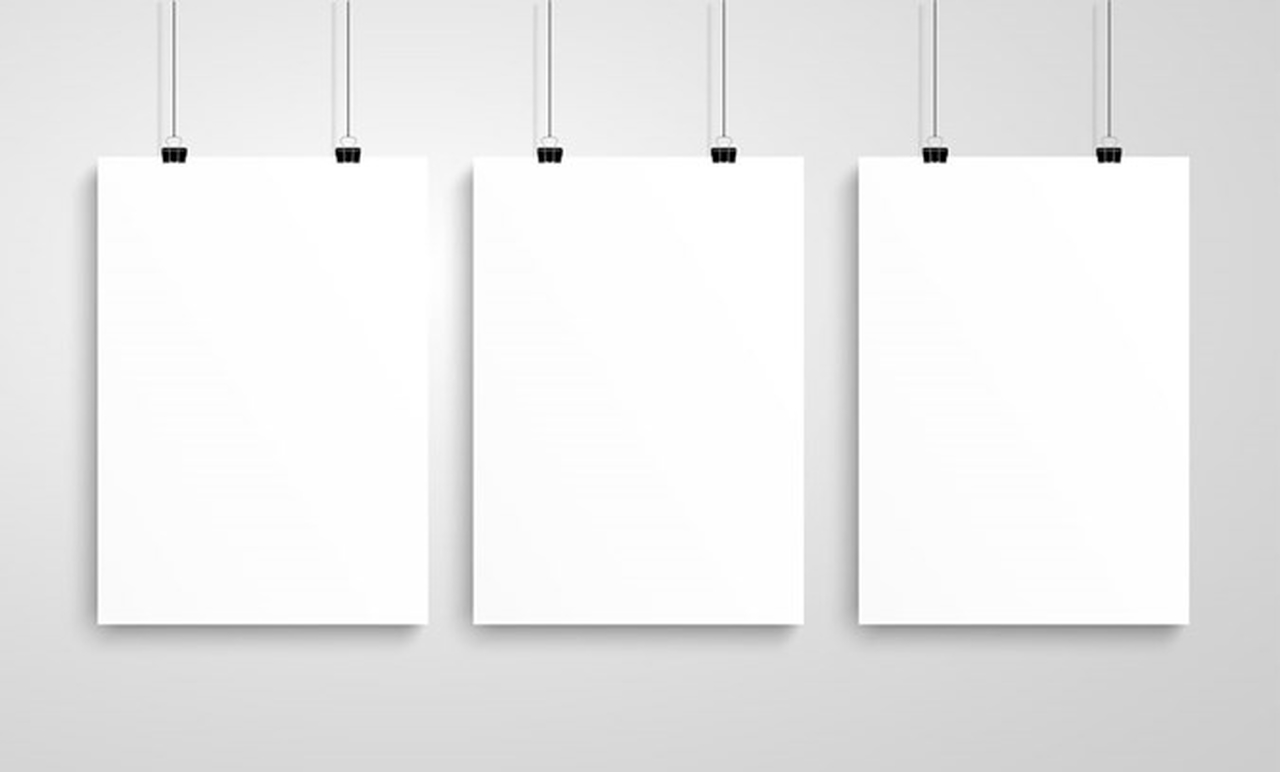 3 adet boş afiş örneği